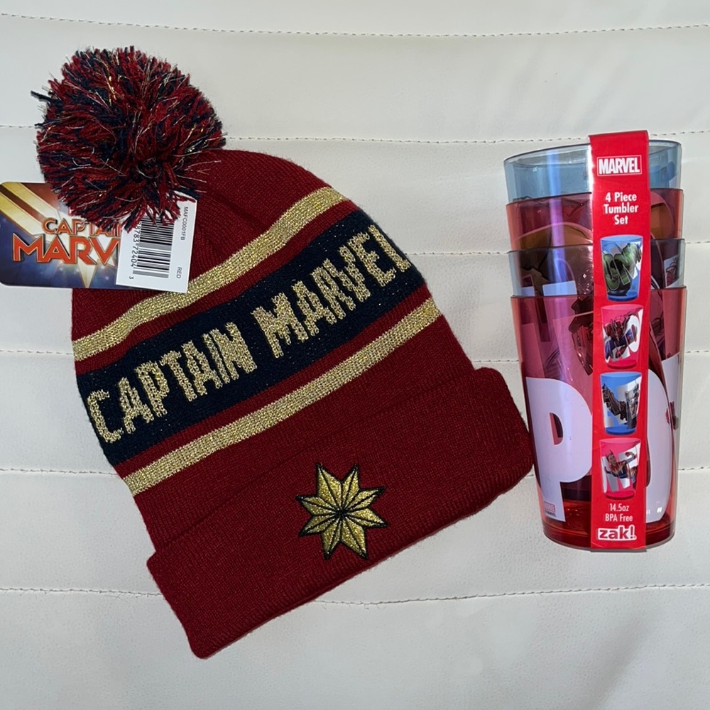 ✨Reduced NWT MARVEL beanie “ Captain Marvel “ 4 Piece Tumbler